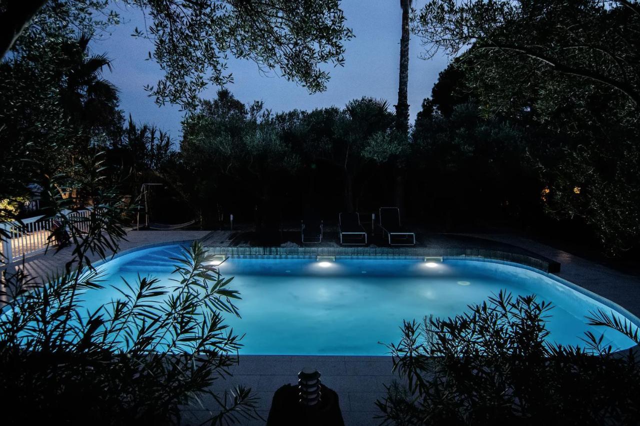 Beach Boy & Pool Girl Apartments Vir Extérieur photo